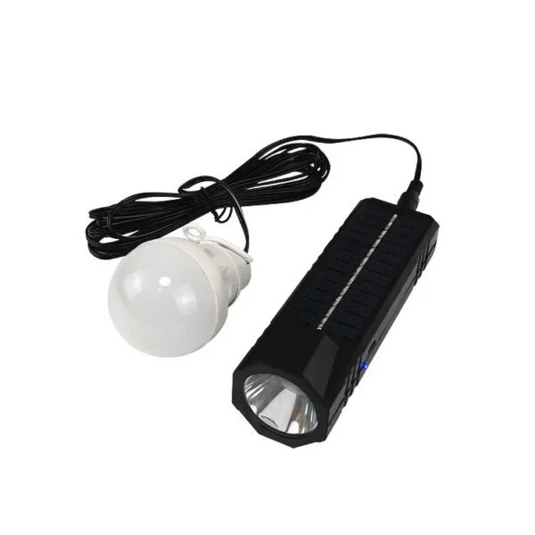Linterna Led Solar Recargable Solar recargable, luz Flash para exteriores con Panel Solar integrado, bombilla LED adicional, linterna para tienda de campaña de viaje para el hogar Panel solar integrado: Estos paneles están ubicados en la parte superior o en un costado de la linterna para captar la luz solar y convertirla en energía eléctrica para recargar la batería interna, generalmente, estas linternas incluyen una batería recargable que se alimenta con la energía solar. Estan diseñadas para ser resistentes a la intemperie y duraderas, lo que las hace adecuadas para uso en exteriores.